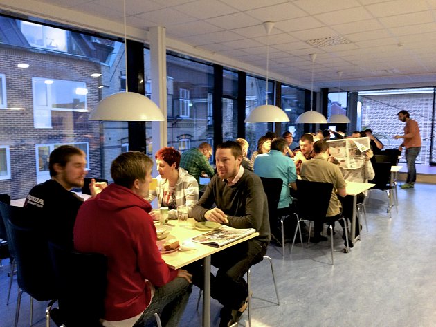 Morgonfika på Prisjakt, var är Johan? (foto av Pierre Orsander)
